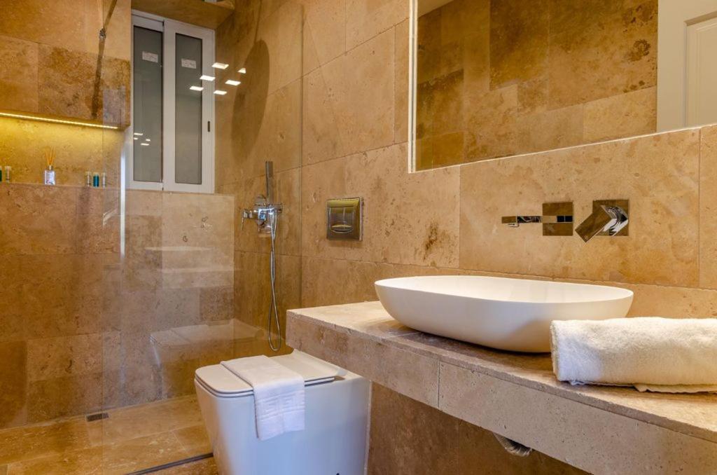 Hygge Holiday Home With Large Communal Pool And Private Hot Tub ซากฮรา ภายนอก รูปภาพ